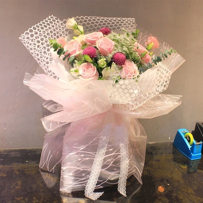 Giá tốt. Giấy in lưới chống thấm nước Giấy bó hoa 58cm X 58cm Gói bó hoa trực tuyến