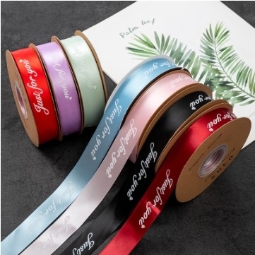 Giá tốt. Tùy chỉnh 10mm trang trí quà tặng hoa đóng gói bánh ruy giấy in chữ cái tiếng Anh Bouquet Polyester ruy trực tuyến