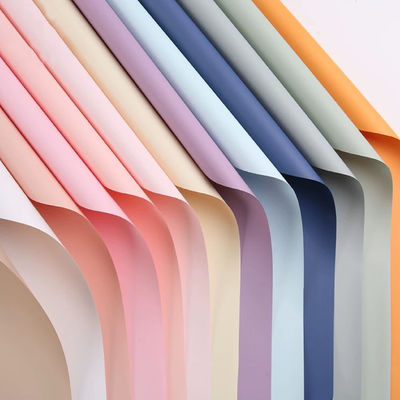 Giá tốt. Giấy bọc hoa chống nước màu rắn dày 56CM * 56CM Khách hàng trực tuyến