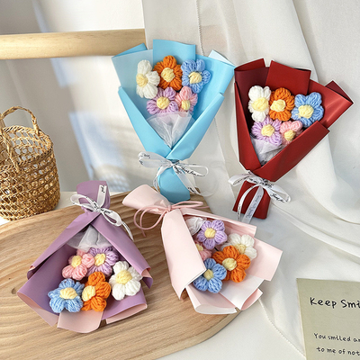 Giá tốt. Valentine's Day Delight Mini Bouquet với hoa hoa hoa hồng bằng len trong nhiều màu sắc trực tuyến