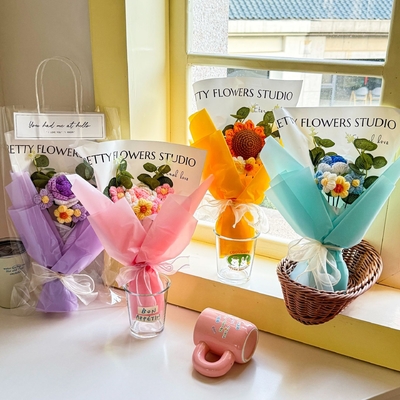 Giá tốt. Quà tặng Ngày Valentine Thẻ đan hoa với hoa mô phỏng nhiều màu sắc trực tuyến