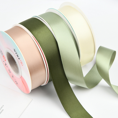 Giá tốt. 2.5cm hai mặt mã hóa băng hoa màu rắn, dây chuyền hoa hoa, tay làm DIY cung hộp quà băng trực tuyến