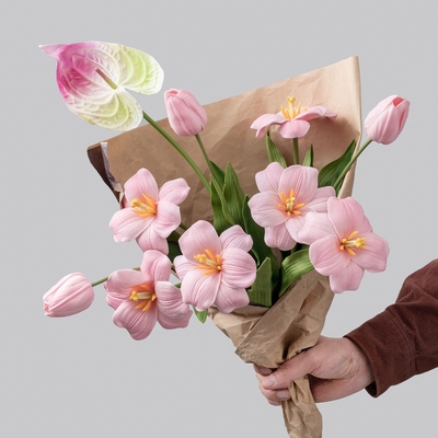 Giá tốt. Giấc mơ hàng ngàn năm về hoa nhân tạo, hoa tulip cười theo phong cách Instagram, là một loại hoa nhân tạo bán buôn cho trang trí nhà và đám cưới trực tuyến