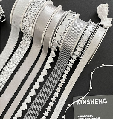 Giá tốt. Dải dây chuyền Giáng sinh và bó hoa Silver Series hoàn hảo cho phụ kiện tóc 2.5cm Sử dụng trực tuyến