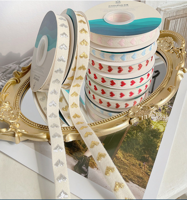 Giá tốt. High Tenacity Love Embroidery Ribbon Bouquet Flower Packaging Ribbon Răng hoa Hàn Quốc Răng hoa làm bằng tay trực tuyến