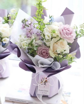 Giá tốt. Giấy gói Florist đầy màu sắc - Kích thước tùy chỉnh 58 * 58cm có sẵn trực tuyến