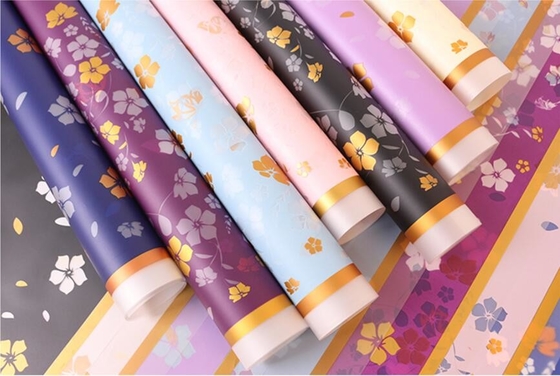 Giá tốt. Bao bì giấy đóng gói hoa bóng in với một vật liệu màu rắn trên cạnh trực tuyến