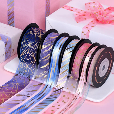Giá tốt. Bảng giấy vàng Chiffon Ribbon in Logo tùy chỉnh Satin 100% Polyester cho cuộn bao bì trực tuyến