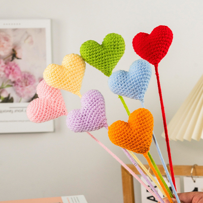 Giá tốt. Sản phẩm hoàn thiện tình yêu trái tim len đan tay crochet hoa nhân tạo sáng tạo bó hoa trực tuyến