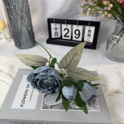 Giá tốt. Hoa trang trí với hoa hồng nhân tạo trực tuyến