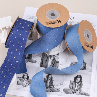 Giá tốt. Ironed gold and silver dots, denim webbing, hair accessories, handmade materials, gifts, flower packaging, shoes, flowers, grass hats, bows, ribbons trực tuyến