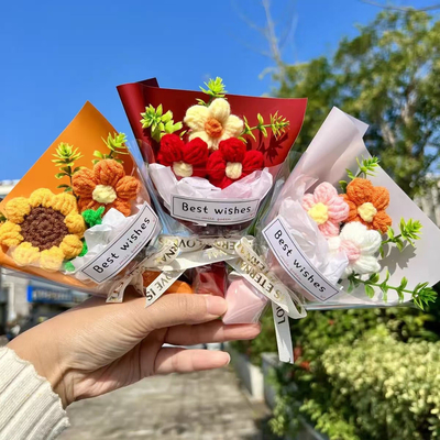 Giá tốt. A mini plush woolen artificial flower bouquet is ready as a gift for your girlfriend for Children's Day on June 1st Wholesale of products trực tuyến