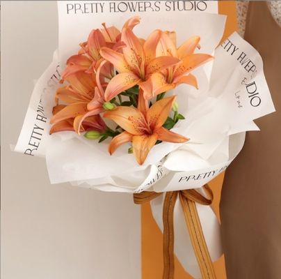 Giá tốt. Bảng giấy chống nước mắt tiếng Anh, giấy bao bì lót hoa, vật liệu mua sắm cửa hàng hoa, sắp xếp hoa, bao bì bó hoa, giấy lau tuyết trực tuyến