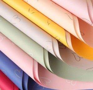 Giá tốt. 57*57cm Sweetheart giấy bọc hoa không thấm nước cho thời gian vận chuyển 30-45 ngày trực tuyến