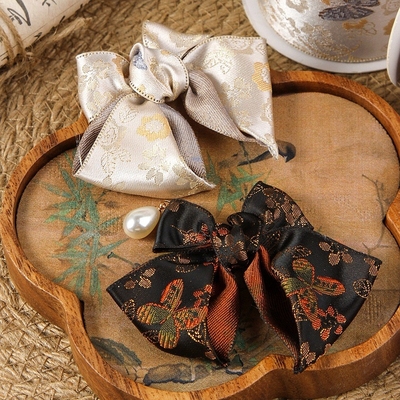 Phong cách thêu bướm hoa một mặt viền ruy băng satin nơ thủ công cài tóc phụ kiện cà vạt hoa