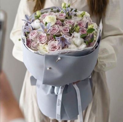 Giá tốt. Giấy dập nổi phong cách Hàn Quốc chống thấm nước dùng cho nghệ thuật hoa giấy Kafin, gói bó hoa tròn bằng nhựa 58*58cm trực tuyến