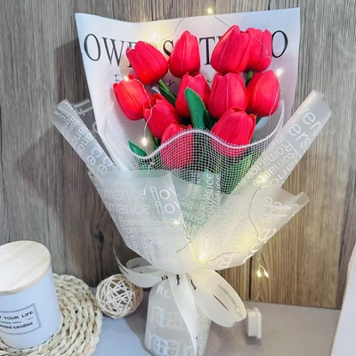 Giá tốt. Hoa hồng Giáng sinh và hoa tulip hoa nhân tạo bó hoa lời thú tội sinh nhật sản xuất quà tặng bán buôn bó hoa trực tuyến