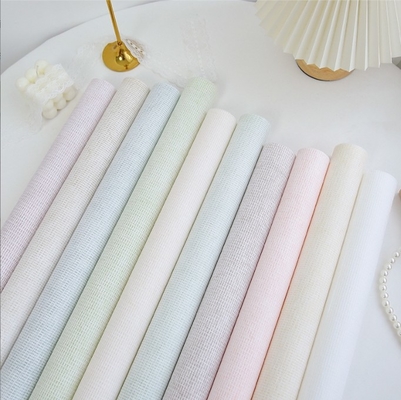 Giá tốt. Hộp quà tặng màu trơn và Giấy gói quà màu kem Dòng dập nổi Chất liệu chống thấm nước cho bó hoa trực tuyến
