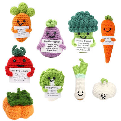Giá tốt. Búp bê làm bằng tay crochet bông cảm xúc tích cực cho quà tặng phụ nữ bạn bè sinh nhật quà tặng khuyến khích đồ trang trí Giáng sinh trực tuyến