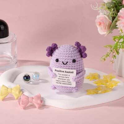 Giá tốt. Hỗ trợ cảm xúc màu tím dương tính Axolotl Crochet Mini đồ chơi thú vật nhồi nhét dễ thương truyền cảm hứng để nâng cao món quà búp bê đan trực tuyến