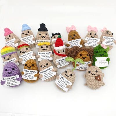Giá tốt. 200 phong cách văn bản tùy chỉnh làm bằng tay Kawaii Crochet Dưa hấu Hoa khoai tây tích cực Hỗ trợ cảm xúc Crochet Động vật búp bê trực tuyến