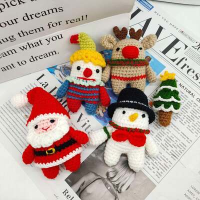 Giá tốt. Nhân vật tuyết làm bằng tay Rừng Santa Claus Cây đồ chơi đan nét Crochet Giáng sinh búp bê Amigurumi Đan nét Giáng sinh đồ chơi nhồi trực tuyến