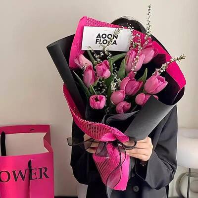 Giá tốt. Phong cách bảo quản thanh lịch Bó hoa xà phòng hoa hồng và hoa tulip 17 × 17 × 25 cm Quà tặng hoa buộc tay cho sinh nhật Quà tặng tiệc Ngày của Mẹ trực tuyến